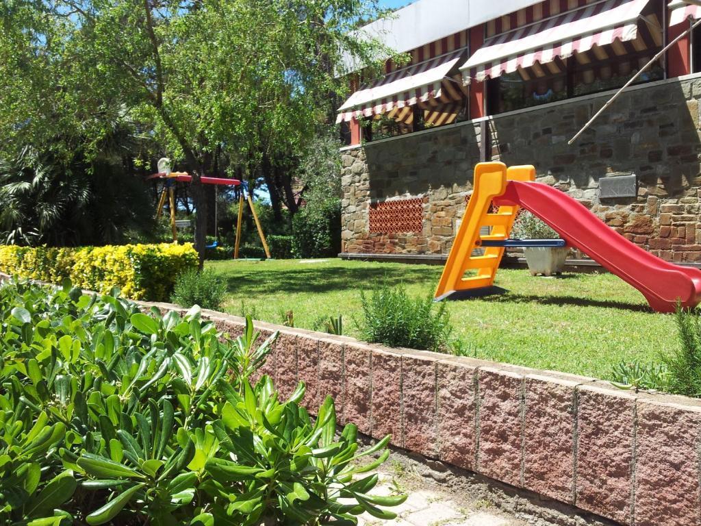 Hotel Grifone Principina a Mare Luaran gambar