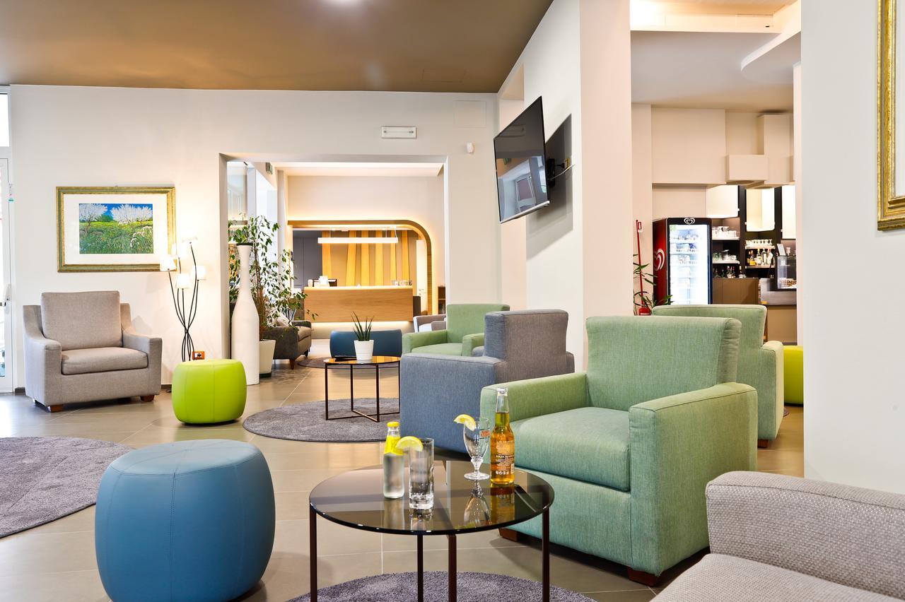 Hotel Grifone Principina a Mare Luaran gambar